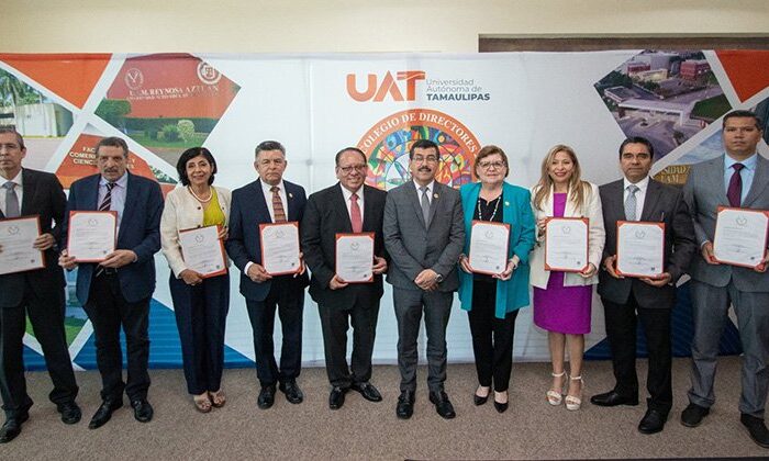 Entrega el rector nombramientos a sus colaboradores