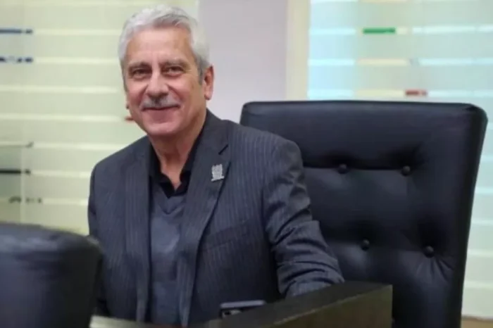 Zertuche y dirigente de Morena encabezan lista de plurinominales