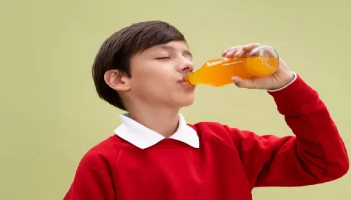 Estos son los únicos refrescos que los niños pueden tomar, según Profeco