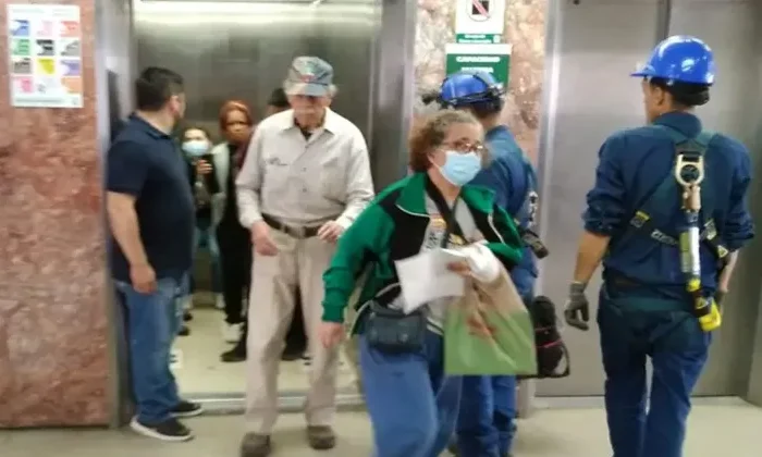 Seis personas quedaron atrapadas en elevador del IMSS en Monterrey