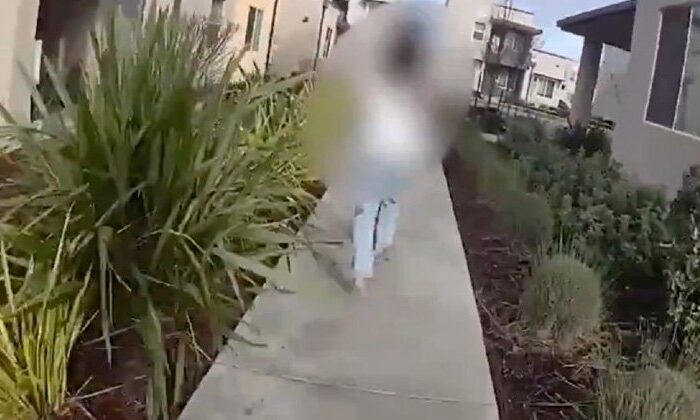 Adolescente salva a su madre de ser asesinada a puñaladas por su padre