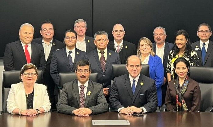 Hacemos historia, UAT y el South Texas Collage: Rector