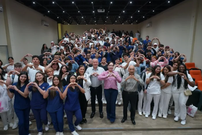 RESPALDAN ESTUDIANTES DE MEDICINA PROYECTO DE CARMEN LILIA CANTUROSAS