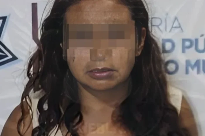 Detienen a mujer que vendía tacos con carne de perro afuera de iglesia en Puebla