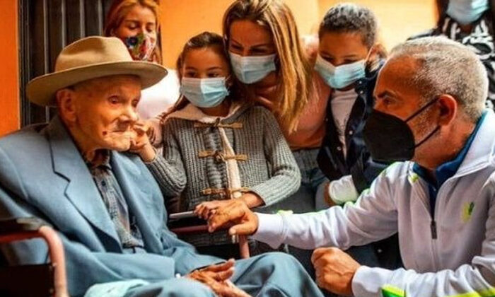Muere el hombre más longevo del mundo a los 114 años