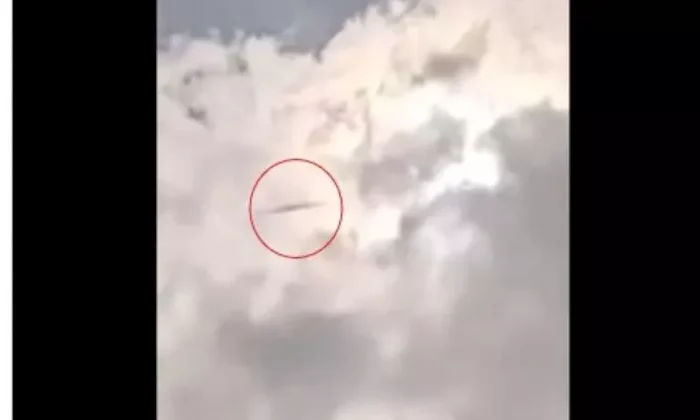 Jaime Maussan identifica objeto volador durante transmisión de eclipse