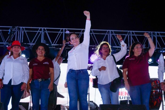 CARMEN LILIA CANTUROSAS CIERRA FUERTE EN EL DISTRITO UNO; HABITANTES DEL PONIENTE DAN RESPALDO TOTAL