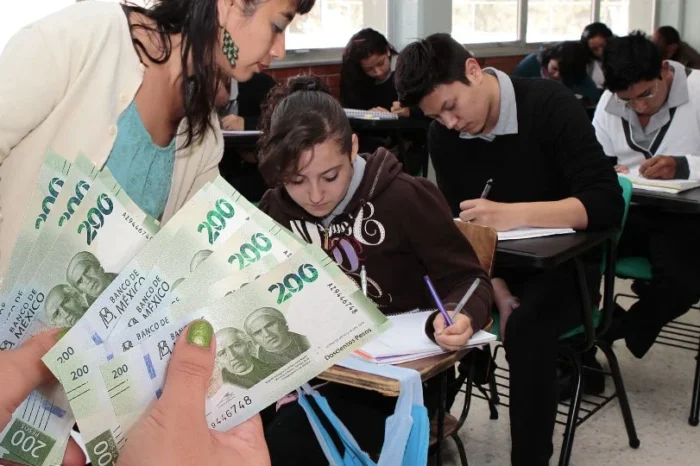 Sheinbaum: Becas para estudiantes: ¿Qué alumnos la obtendrán bajo este programa?