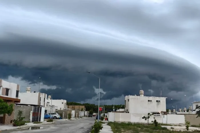 ¿Qué son las extrañas nubes que se formaron en Chetumal durante las tormentas?