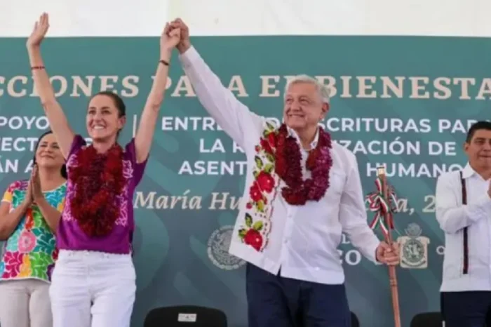 Sismo sorprende a Sheinbaum y AMLO durante evento en Oaxaca