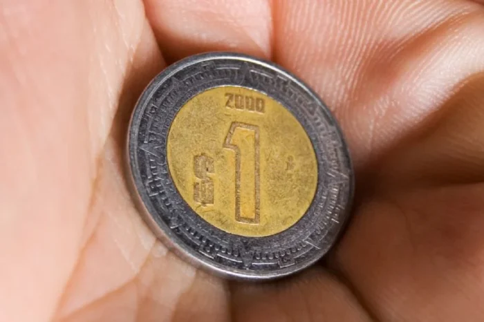 Se recupera peso y se cotiza en 17.92 por Dólar