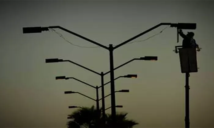 Calor provoca apagones en el alumbrado