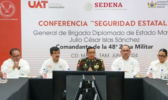 Imparte UAT conferencia de seguridad y protección