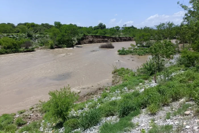 Hermanas son arrastradas en el San Marcos