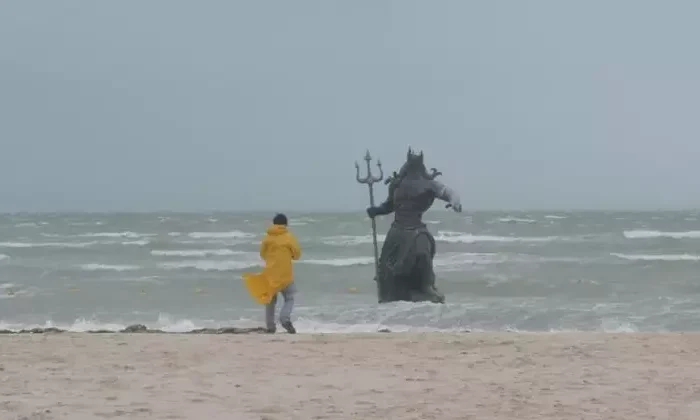 Promueven amparo para retirar estatua de Poseidón en Yucatán