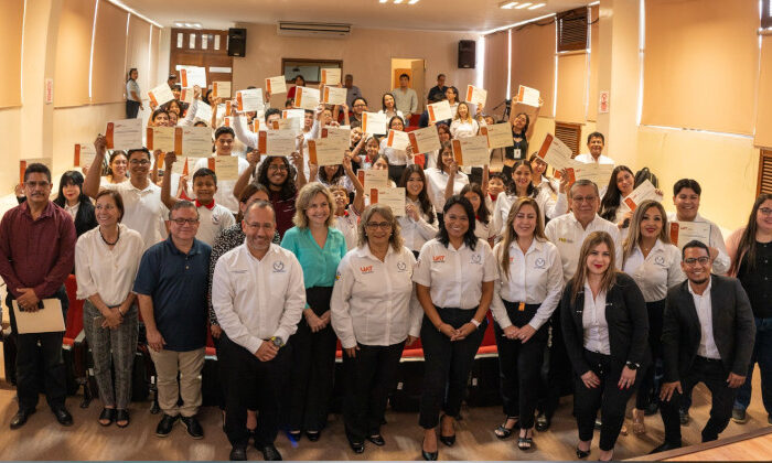 Concluye UAT programa Peraj-Adopta un Amigo