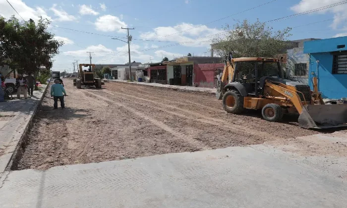 Rescata municipio de Nuevo Laredo calles en Villas de San Angel
