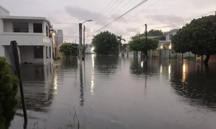 Suspenden clases en 318 escuelas por afectaciones