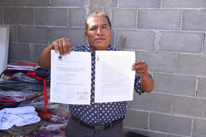 Represalias Políticas: El maestro Efraín de la Cruz Manuel es dado de baja por represalias de Carmen Lilia Canturosas