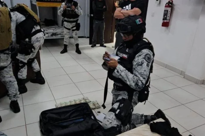 Sorprenden a agentes de la Guardia Nacional con miles de dólares en Jalisco