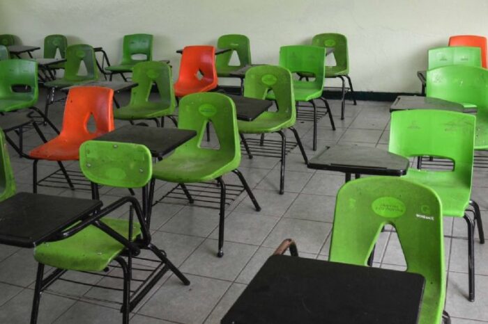 Alumnas de secundaria terminan hospitalizadas por sobredosis de pastillas en el primer día de clases