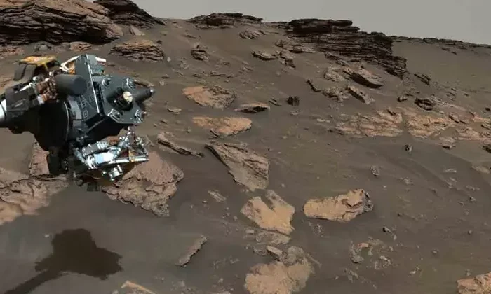 Descubren océano subterráneo de agua en Marte