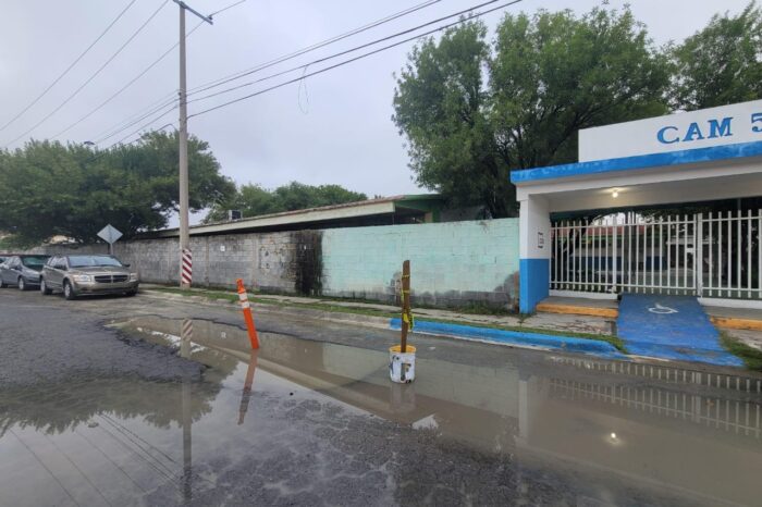 Hundimiento frente al CAM 55 pone en riesgo a alumnos con capacidades diferentes: El Gobierno Municipal ignora las quejas