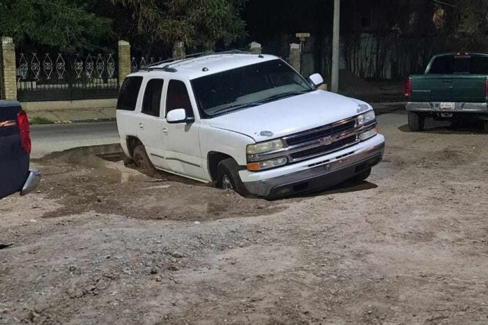 La falta de solución a las obras en la calle Doctor Mier causa nuevos problemas y aumenta la frustración ciudadana