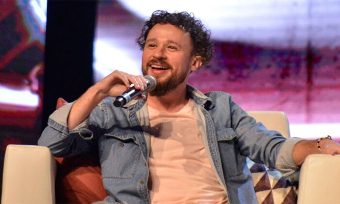 Filtran imágenes de la presunta detención de Luisito Comunica en Santo Domingo