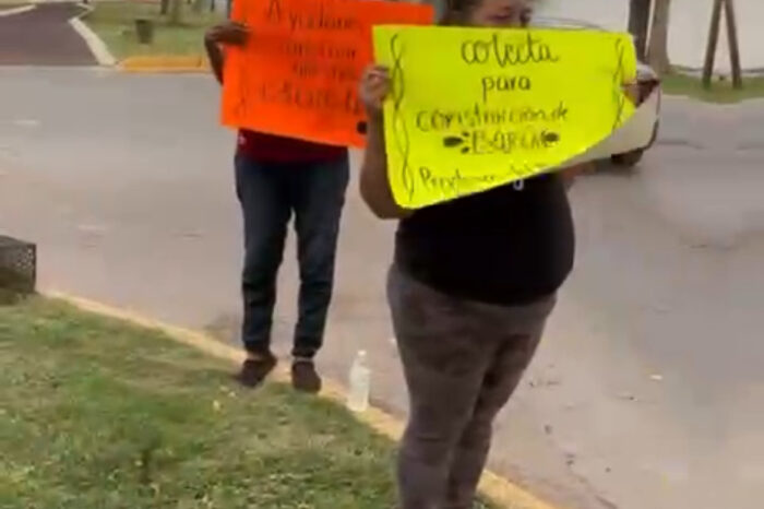 ¡Padres y alumnos de Praderas del Mezquital vuelven a las calles para exigir lo que la alcaldesa Carmen Lilia Canturosas les niega!