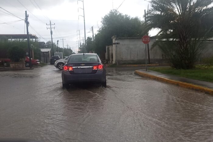Malas reparaciones y fallas de Obras Publicas: Con poca lluvia se inundan calles qué supuestamente ya se habían rehabilitado