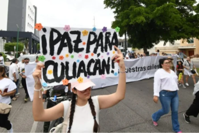 Marchan en Culiacán para exigir paz y el fin de la violencia