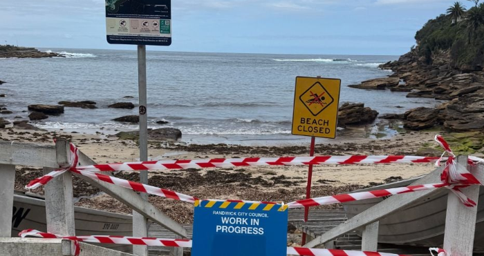 Cierran dos playas en Sídney tras misteriosa aparición de esferas negras