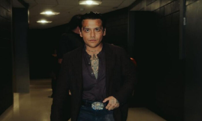 ¿Christian Nodal ingresó al hospital por una congestión alcohólica?