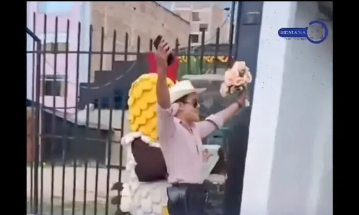 Policía se disfraza de ‘Flores el Patrón’ para arrestar a una mujer