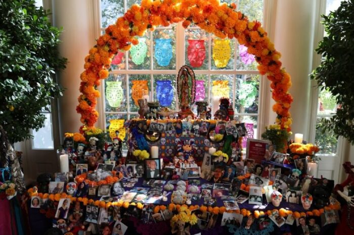 Casa Blanca celebra el Día de Muertos con una ofrenda en honor a los difuntos