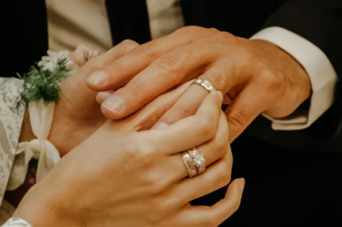 Camión que llevaba a recién casados e invitados cae al río; mueren 27 en Pakistán