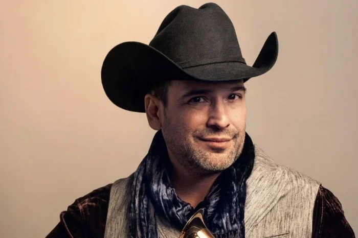 Bobby Pulido se retira de la música para incursionar en la política