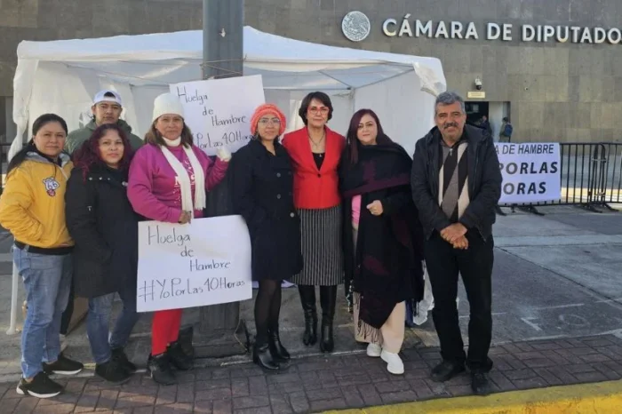 Abogada inicia huelga de hambre por reducción de jornada laboral en México