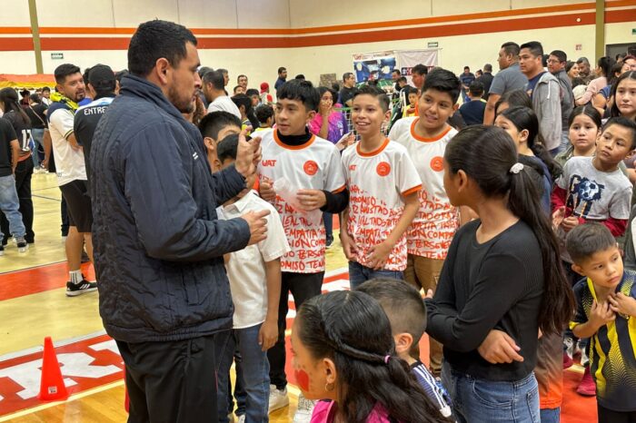Niños y niñas de Copa UAT disfrutan de divertida posada navideña