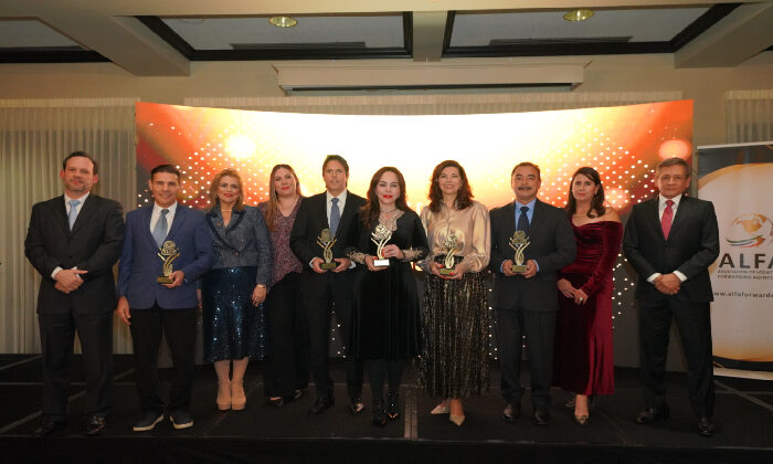 Entregan premio ALFA a alcaldesa de Nuevo Laredo
