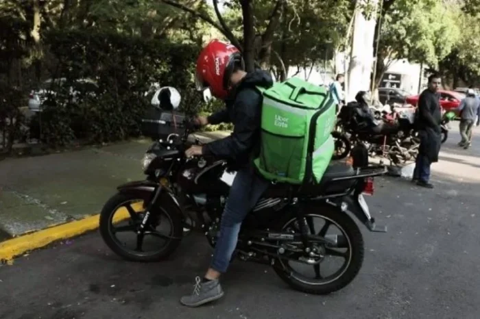 Diputado destaca reforma laboral que garantiza a repartidores de plataformas digitales
