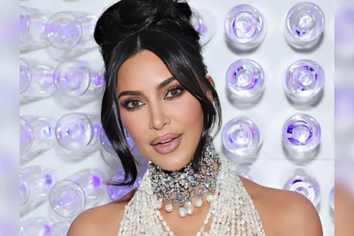 Kim Kardashian recibe un scooter cubierto de diamantes como regalo de Navidad