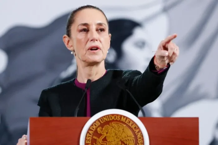 Sheinbaum pide a diplomáticos estar 'listos' y 'preparados' para deportación masiva