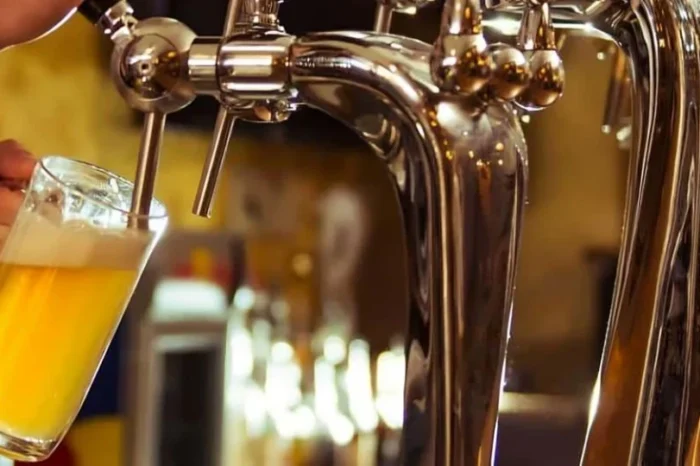 Proponen en Estados Unidos alertar riesgo de cáncer en consumo de alcohol