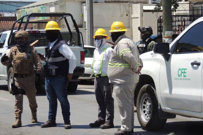 Militares y trabajadores encapuchados de la CFE intentan cortar luz en Hospital Laredo; ponen en riesgo a pacientes internados