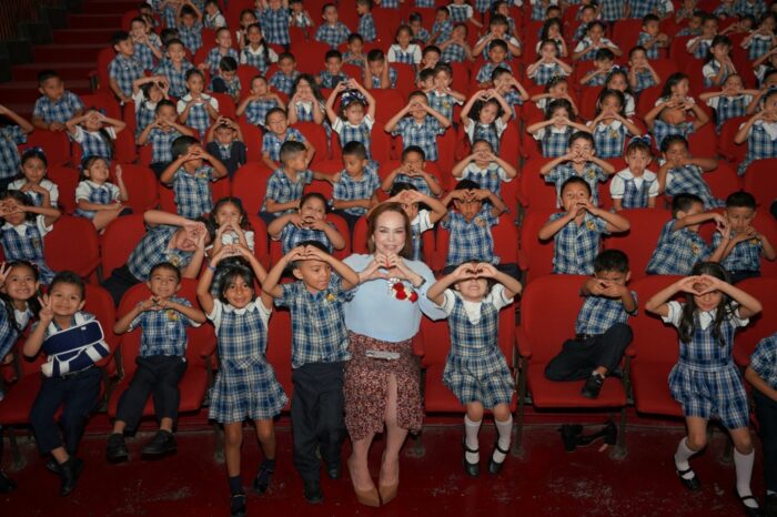 ️ESTUDIANTES DEL PONIENTE TENDRÁN NUEVA ESCUELITA GRACIAS A CARMEN LILIA