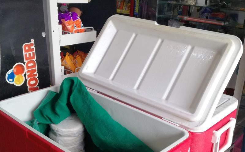 Advierten multas a tiendas por vender tortillas en hieleras