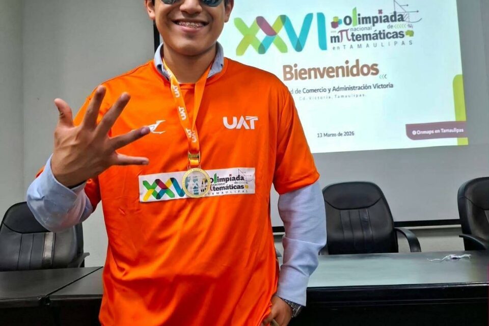 ¡Orgullo de Nuevo Laredo! Alumno del IAES se convierte en pentacampeón estatal de matemáticas