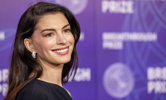 Anne Hathaway comparte la noticia de su tercer embarazo en redes sociales